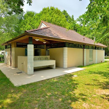 Camping Etang De La Vallee Combreux ภายนอก รูปภาพ