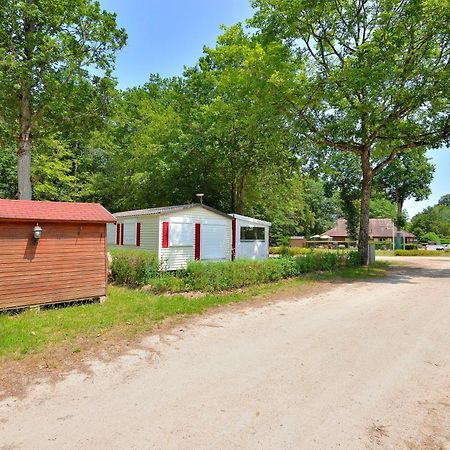 Camping Etang De La Vallee Combreux ภายนอก รูปภาพ